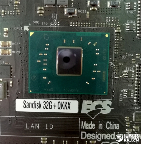 Intel��һ�����͹���Atom�����ع⣺��С��