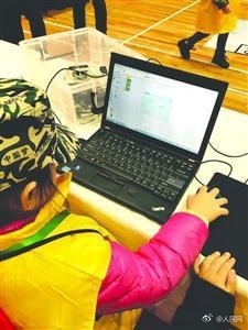 “码农” 低龄化：4 岁孩子没认字已开始学计算机编程