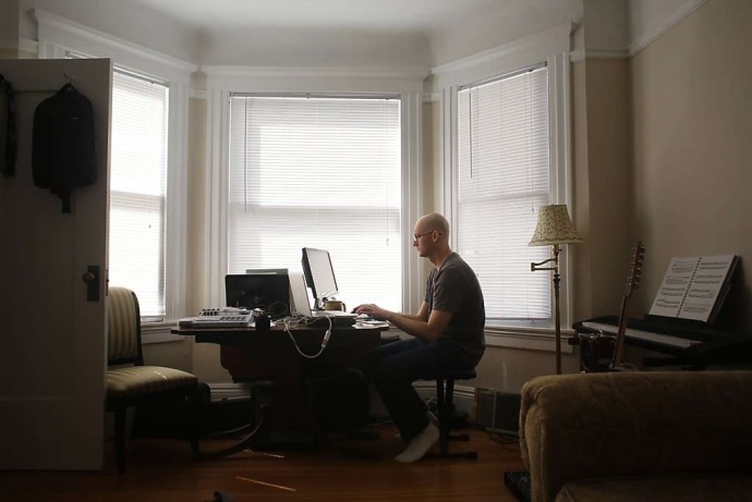 常坐电脑前面，这些健康问题你注意到了么？