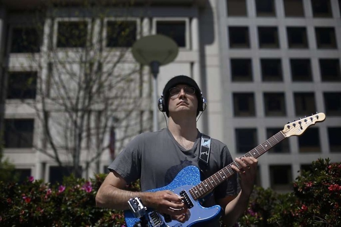 常坐电脑前面，这些健康问题你注意到了么？