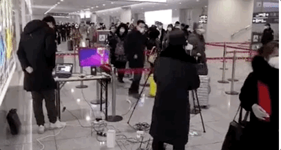 机器狗常州巡逻防疫 网友：给孩子安个狗头吧