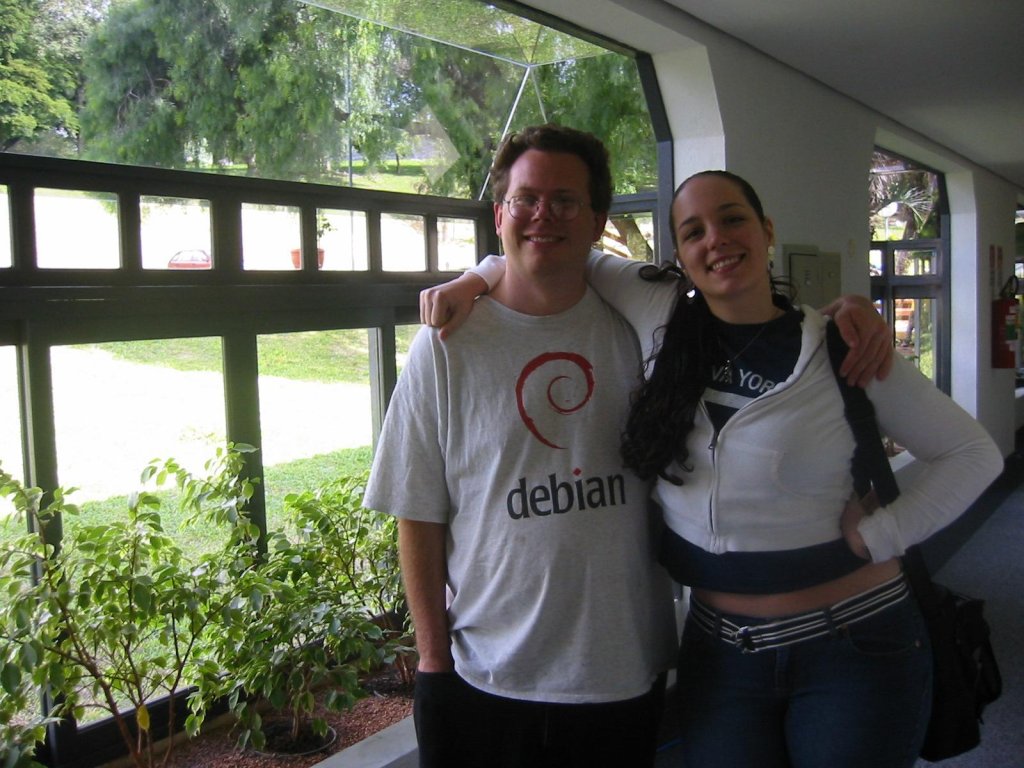 “Debian 章程有毒”