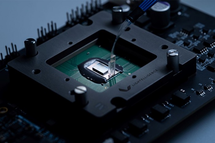 Lightelligence光处理器可实现百倍于GPU的Ising模型解题性能
