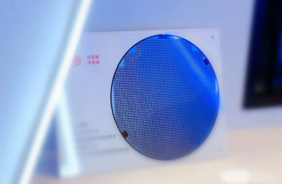 自研高性能IGBT芯片 王传福表态：比亚迪半导体仍将寻求上市