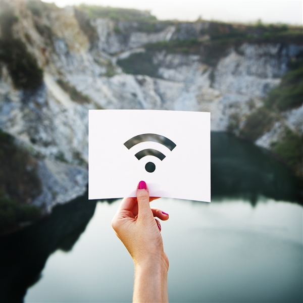 Wi-Fi 7真实网速狂飙2千兆！2倍碾压Wi-Fi 6、首发蓝牙5.4