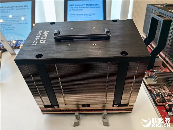 NVIDIA真正死敌!AMD宣布MI300X GPU加速器:1530亿晶体怪兽管