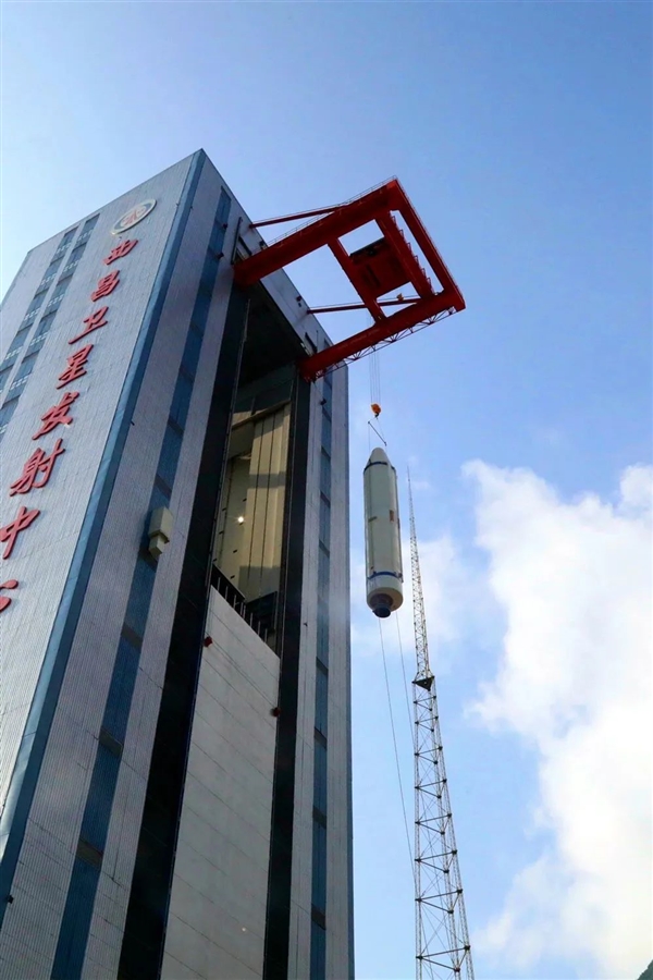 长征火箭第496次发射!中星6E卫星升空 设计寿命14.2年