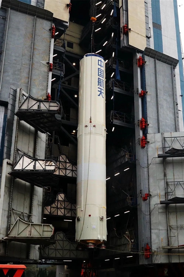 长征火箭第496次发射!中星6E卫星升空 设计寿命14.2年