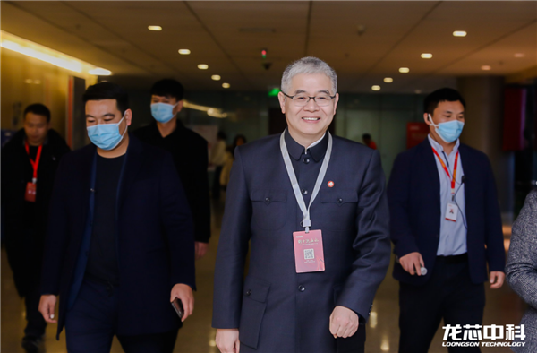 龙芯董事长胡伟武:用性价比赢得市场 真正对手在太平洋对岸