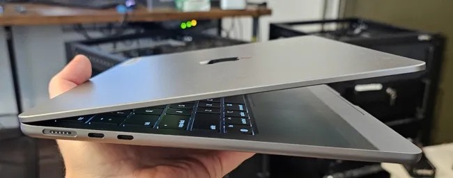 Linux 驱动审核中：Apple 笔记本盖子事件与电源按钮支持