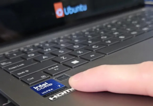 Linux 6.17 支持 x86 MacBook Pro 触控条、英特尔 THC 触摸唤醒