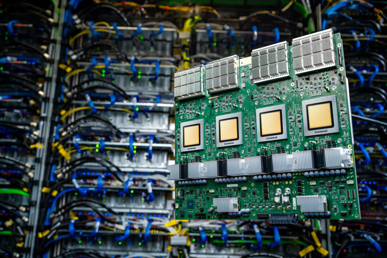 Google推出第八代TPU：TPUv8ax专注训练、TPUv8x面向推理