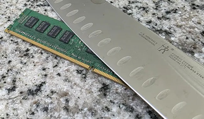 微软的 RAMDAX 驱动已合并至 Linux 6.19 内核，以将 RAM 划分为 NVDIMM 设备