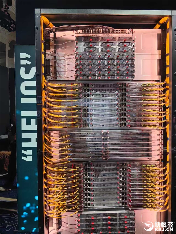 AMD苏姿丰秀出全球首款2nm CPU GPU芯片!22600个核心+31TB HBM4内存