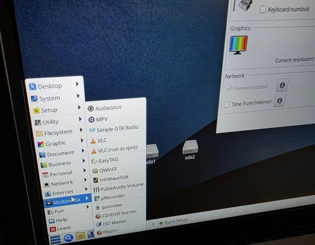 TrixiePup64 2601 发布，基于 Debian 13 的 Puppy Linux 轻量发行版，支持 Wayland 和 X11 版本