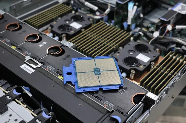 Linux 解决在大型核心系统中 Out-Of-Memory Killer 的不准确性