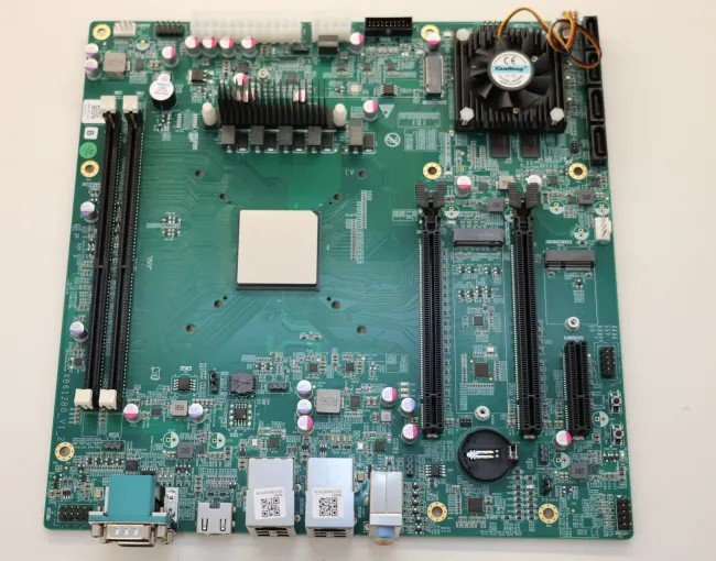 龙芯 3B6000 基准测试：中国龙架构 CPU 与 AMD Zen 5、Intel Arrow Lake 及树莓派 5 的比较