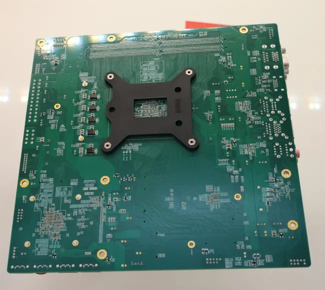 龙芯 3B6000 基准测试：中国龙架构 CPU 与 AMD Zen 5、Intel Arrow Lake 及树莓派 5 的比较